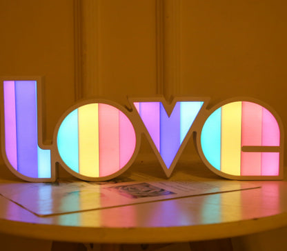 LED LOVE Light Sign for Bedroom Decor, Romantic Room Decoration, USB Night Light for Couples, Modern Home Accent